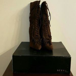 NWOT Scene Brown Boot